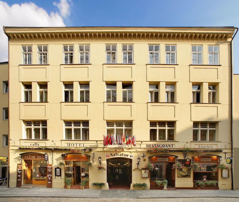 

Napoli - Zdiby - Hotel Salvator