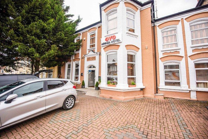 

Napoli - Woodford Green - Arinza Hotel, London Ilford