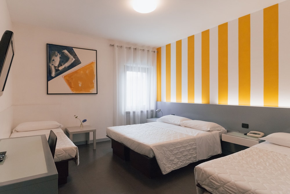 

Bari - Verona - Hotel Gattopardo