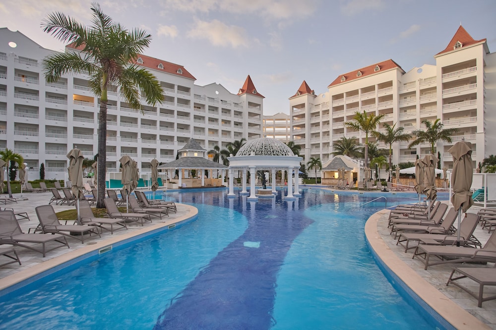 

Bologna - Ocho Rios - Runaway Bay - Bahia Principe Luxury Runaway Bay - Adults Only - All Inclusive