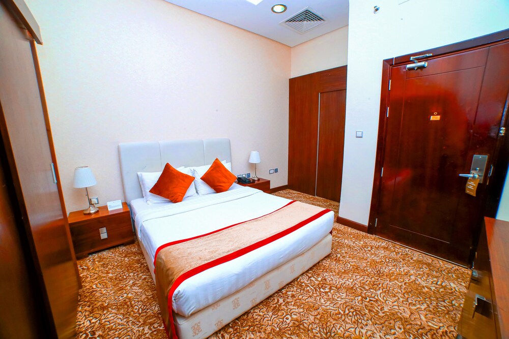 

Catania - Doha - GREEN GARDEN HOTEL
