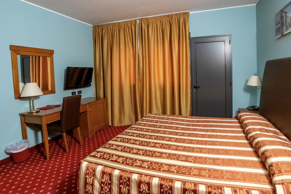 

Catania - Pavia - Hotel Riz B.B