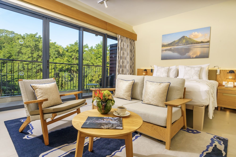 

Roma - Port Chambly - Ocean's Creek Beach Hotel