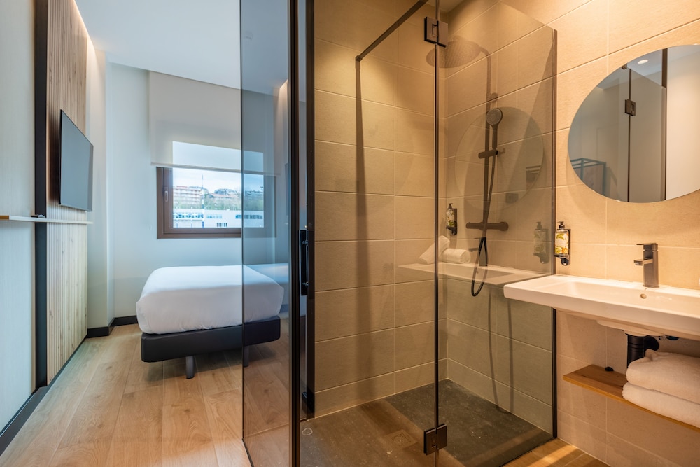 

Torino - San Sebastian - Leonardo Hotel San Sebastián