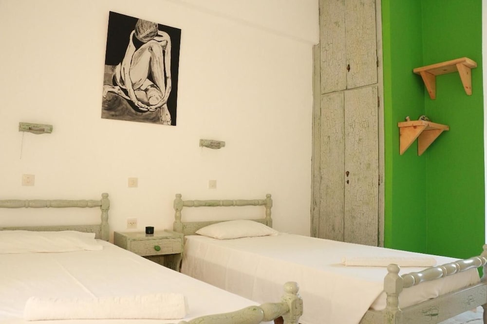 

Pisa - Moraḯtika - Gongis Studios
