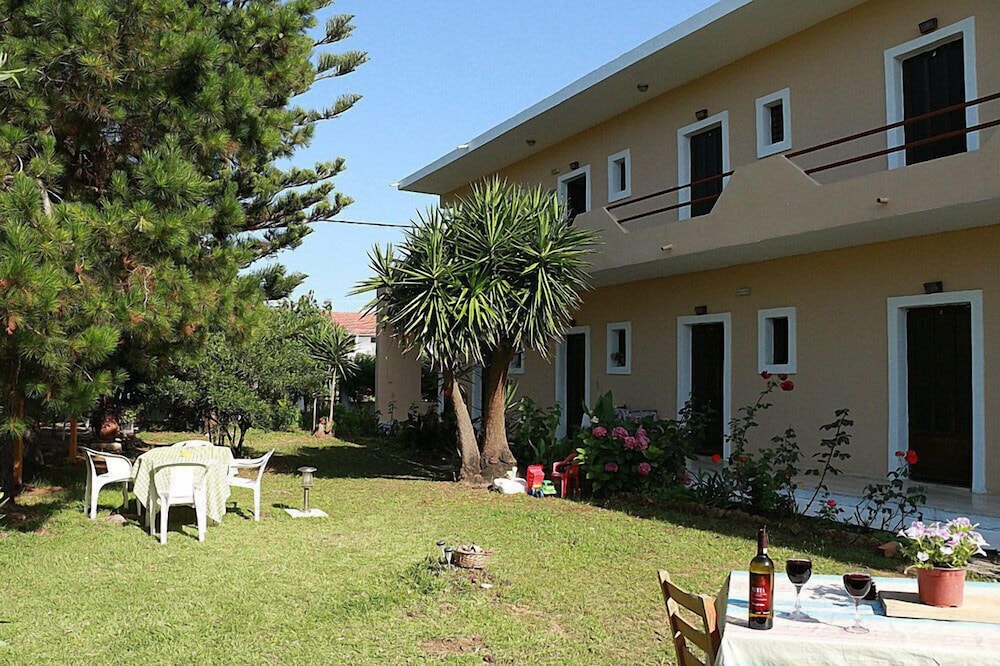 

Roma - Agios Georgios, Corfú - Gongis Studios
