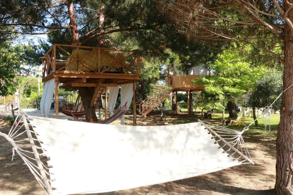 

Palermo - Moraḯtika - Gongis Studios