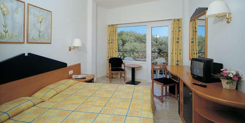 

Bologna - Cala Blava - Leman Hotel y Apartamentos