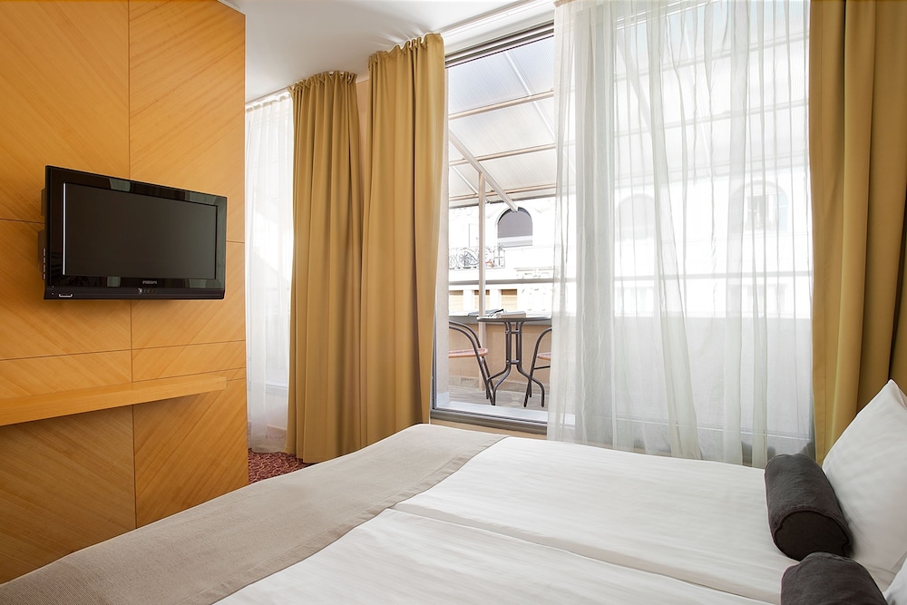 

Salerno - Budapest - Marmara Hotel Budapest