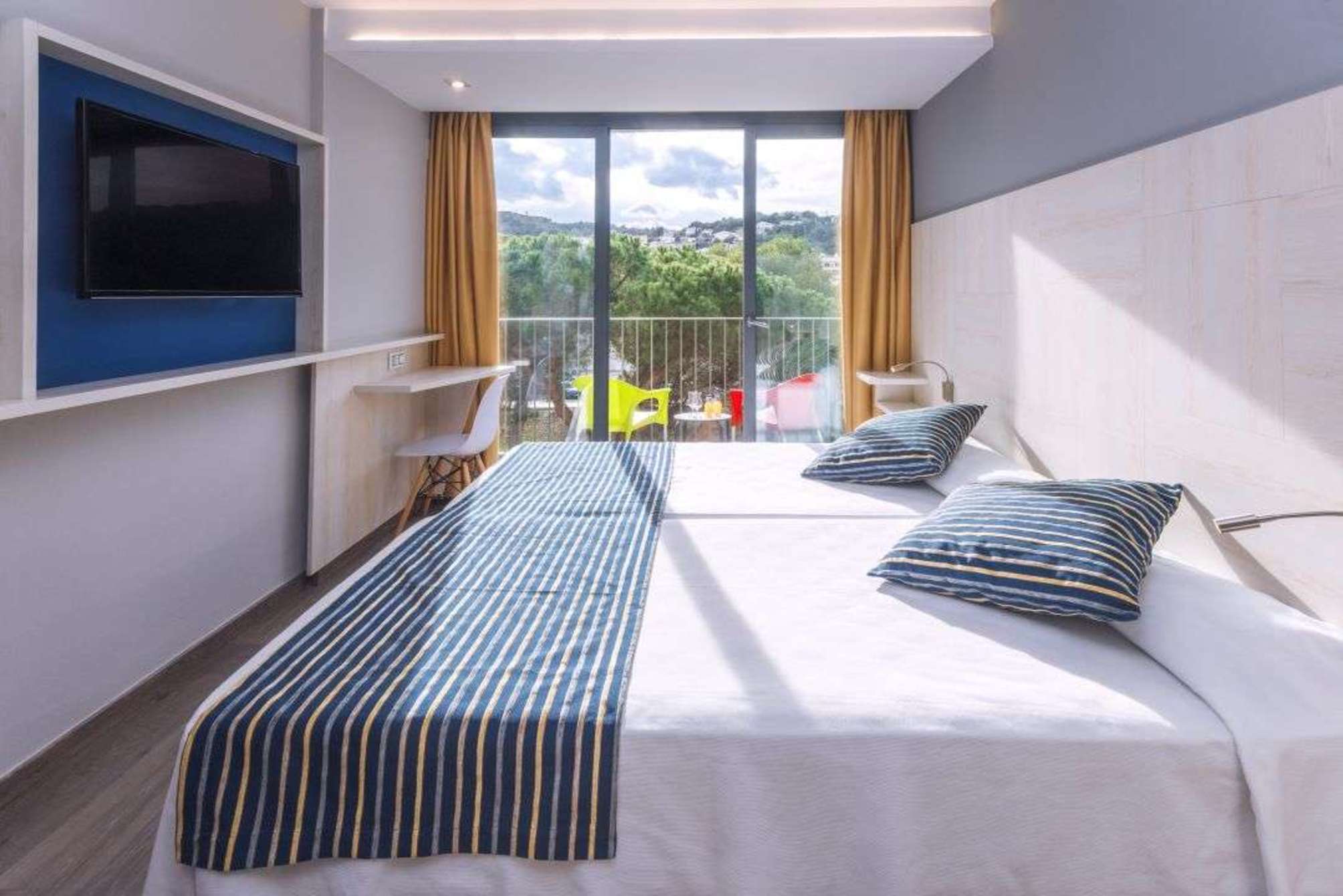 

Bologna - Lloret de Mar - GHT Sa Riera Hotel