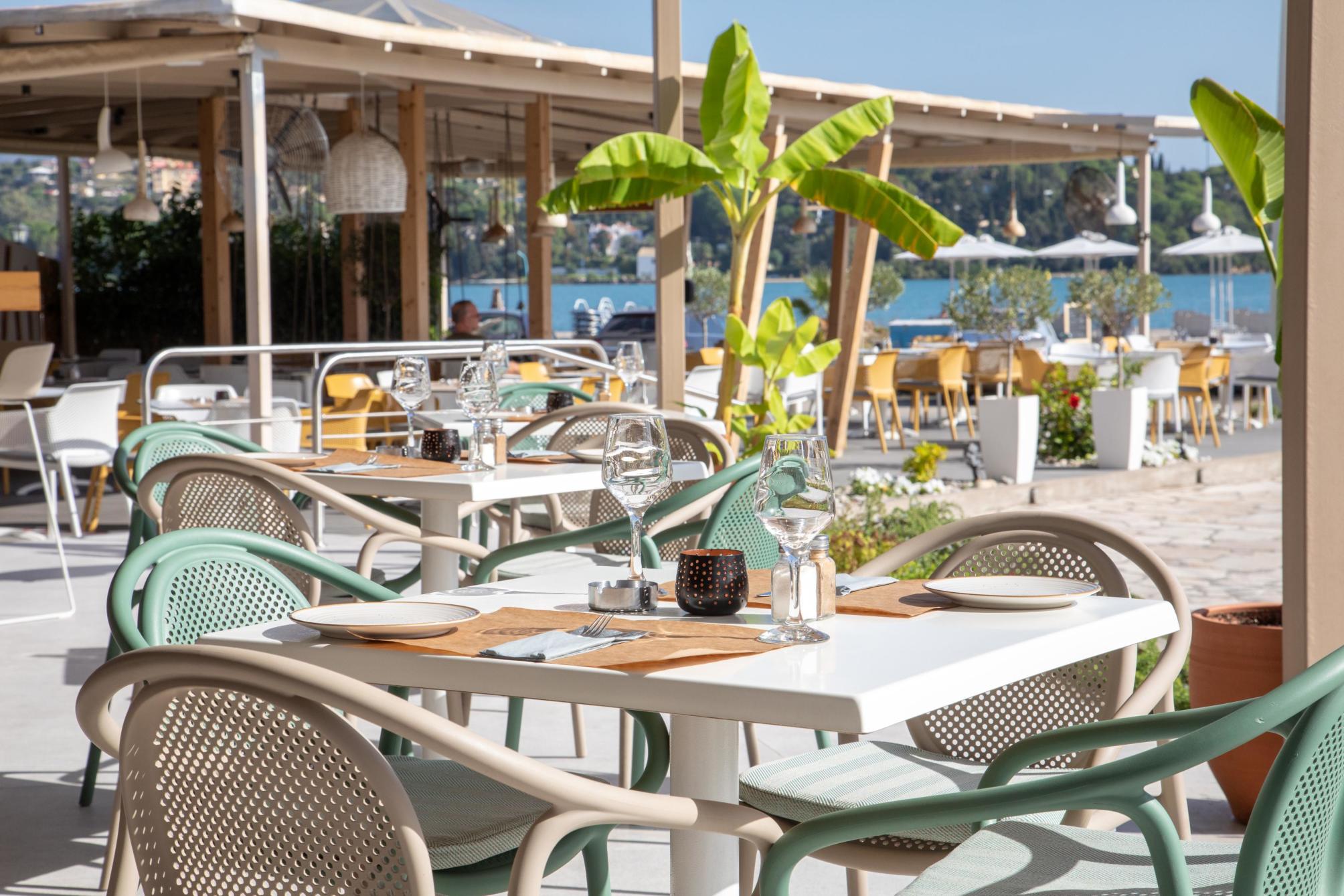 

Catania - Corfù città - Iliada Beach Hotel