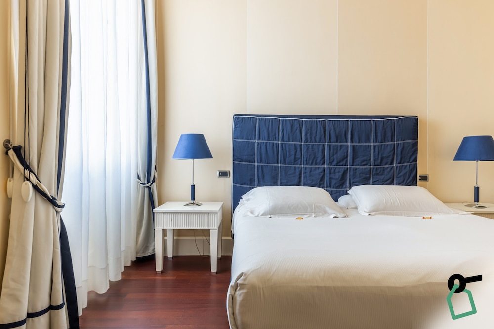 

Milano - Livorno - HOTIDAY Room Collection - Livorno Mascagni