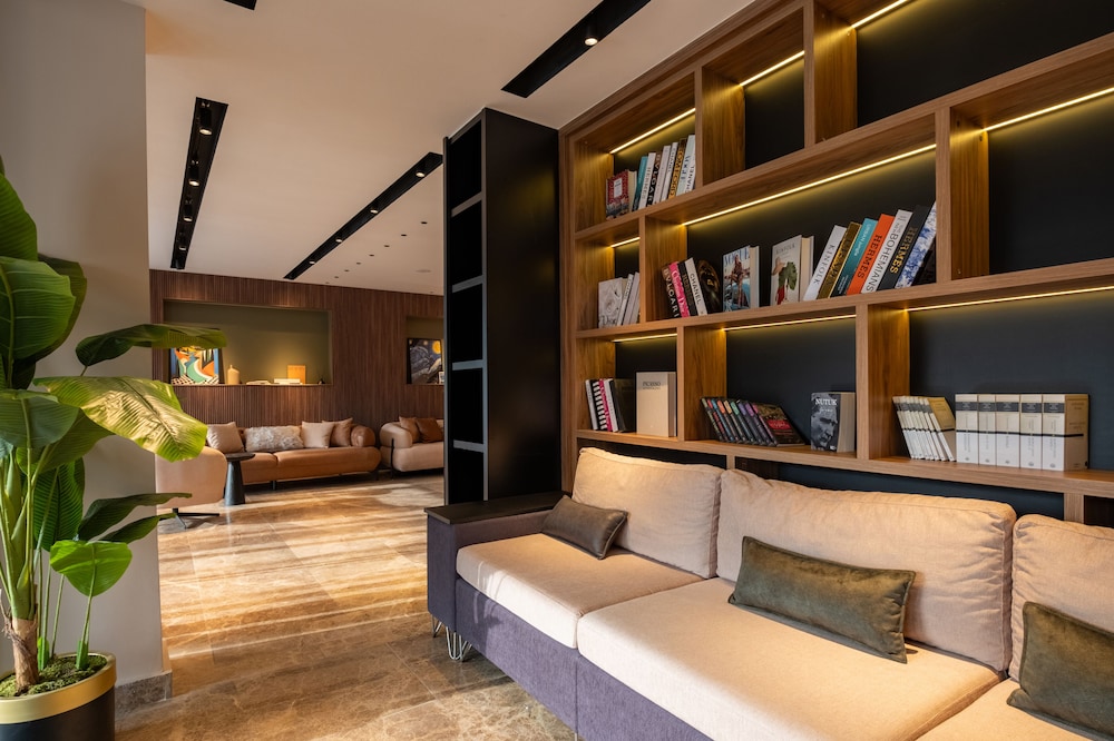 

Milano - Istanbul, New Airport - FLY POINT AIRPORT HOTEL