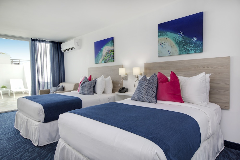 

Roma - San Juan - ESJ Beach Hotel
