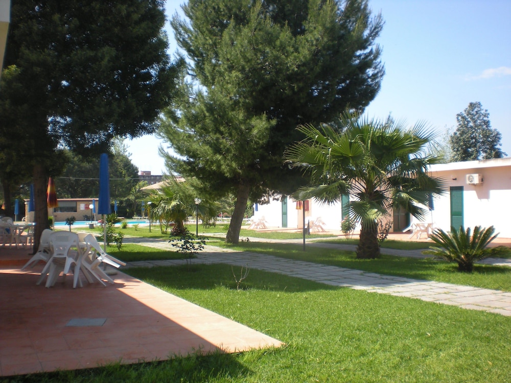 

Verona - Giardini Naxos - Villaggio Artemide