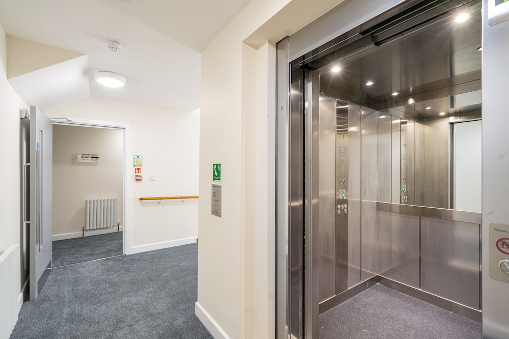 

Milano - Ilford - Hotel DC, Stratford