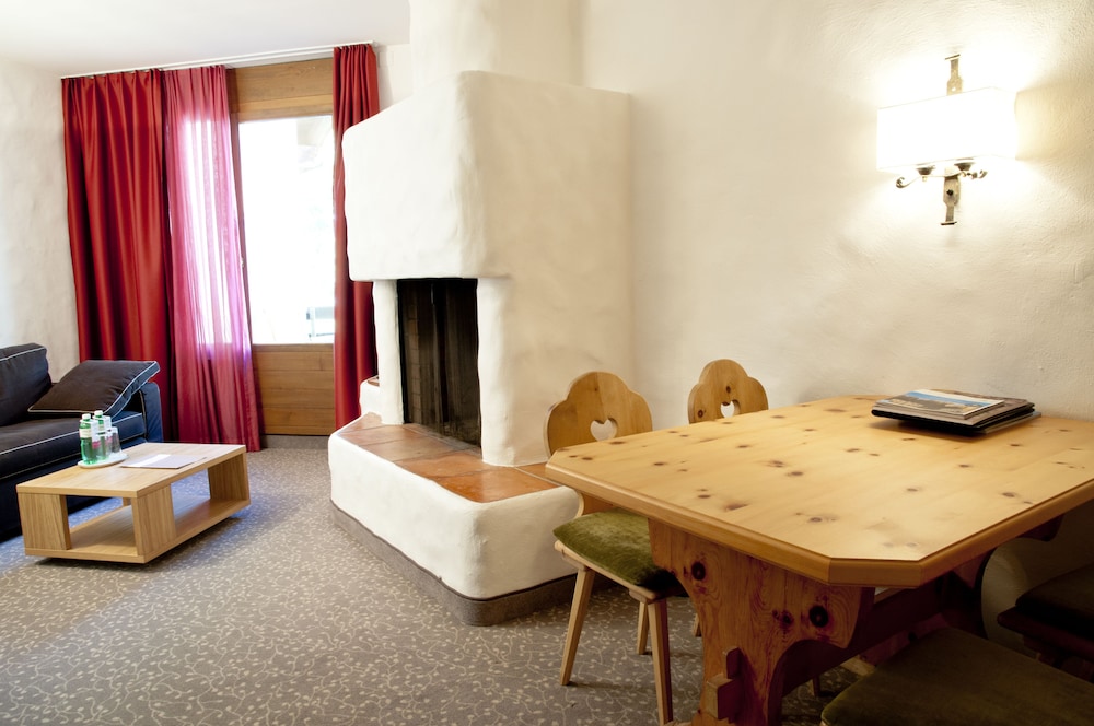 

Reggio Calabria - Saint Moritz - Hotel Rosatsch