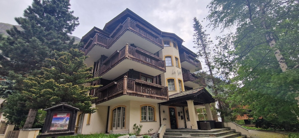 

Roma - Zermatt - Apartments La Perle
