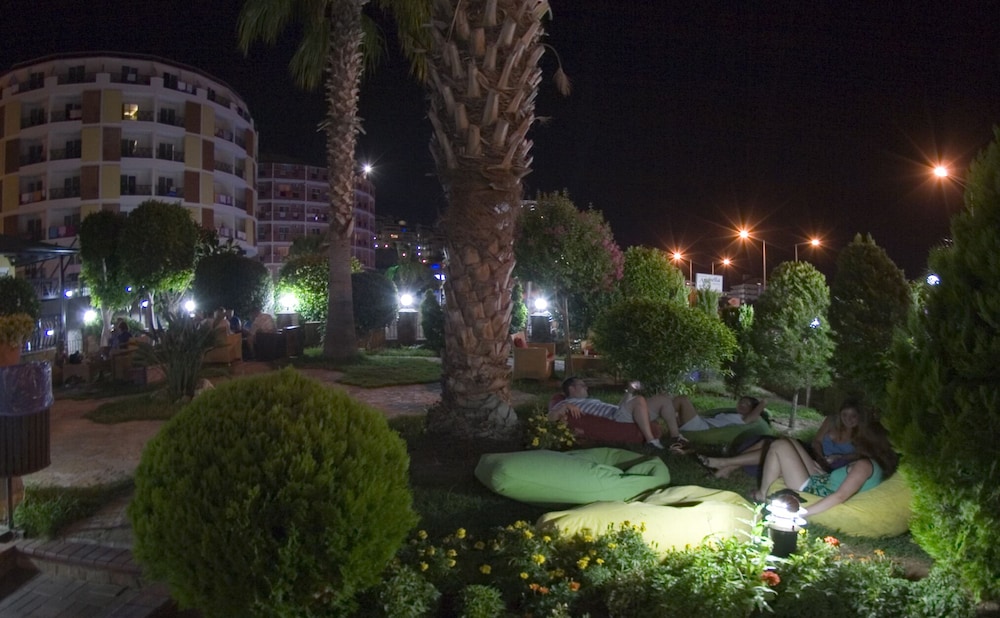 

Milano - Turkler - Arabella World Hotel