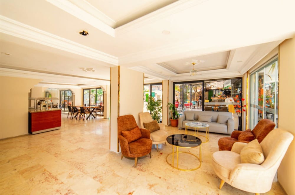 

Catania - Alanya - Kleopatra ICARIA Apart Hotel