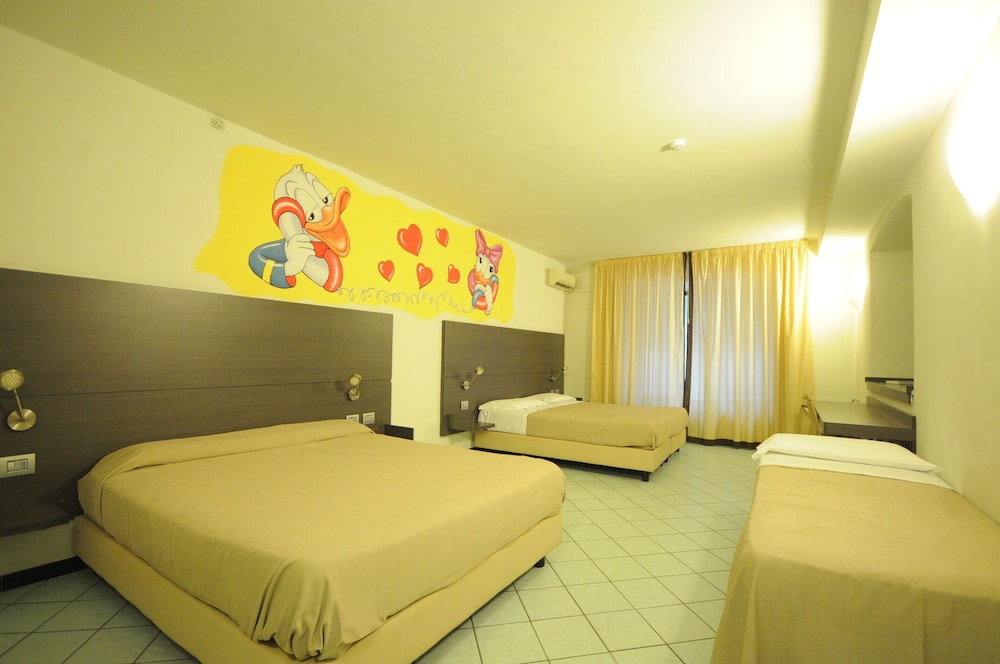

Bologna - Versilia e Costa Toscana, Mare Italia - Hotel Tirreno