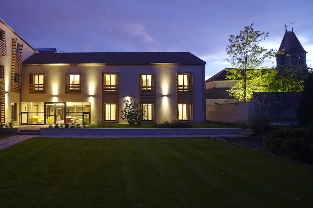 

Milano - Saint-Witz - Hôtel Les Herbes Folles