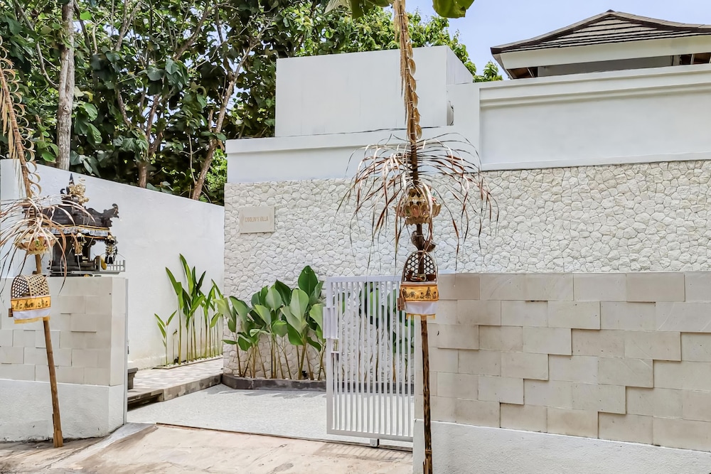 

Trieste - Nusa Dua - Bali - Serene Haven Villa with Pool Near Nusa Dua Beach