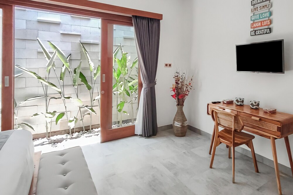 

Bologna - Uluwatu - Serene Haven Villa with Pool Near Nusa Dua Beach