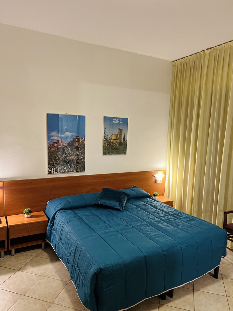 

Napoli - Siena - Hotel Vico Alto Siena