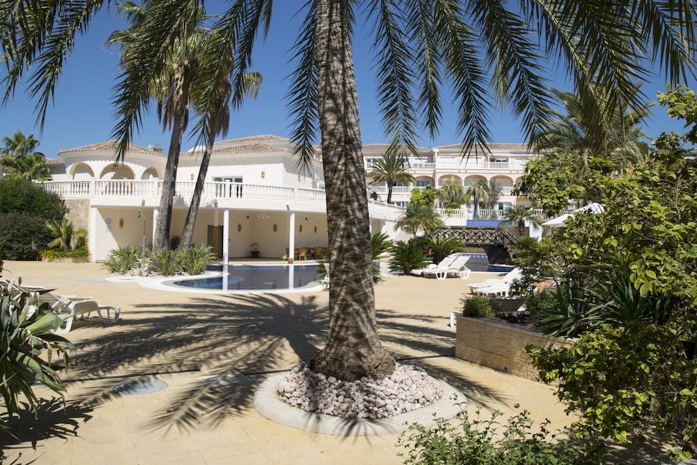 

Milano - Moraira - Aparthotel Parques Casablanca