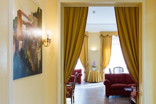 

Cagliari - Todi - Hotel Tuder