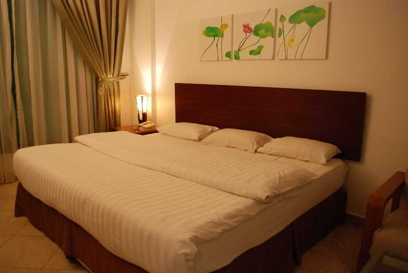 

Brindisi - Kuwait City - Times Square Suite Hotel