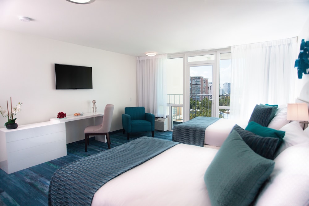 

Roma - San Juan - ESJ Beach Hotel