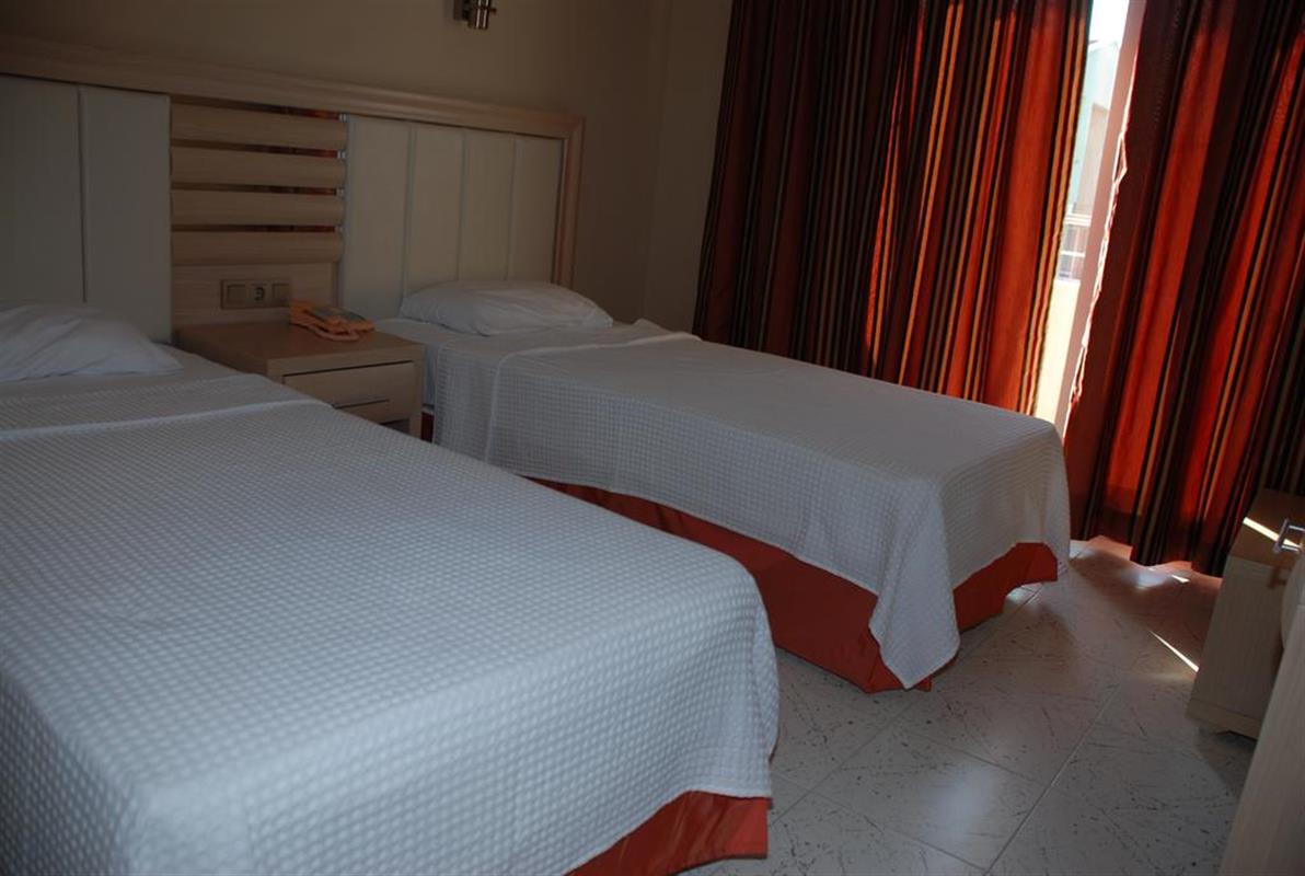 

Milano - Marmaris - Candan Apart