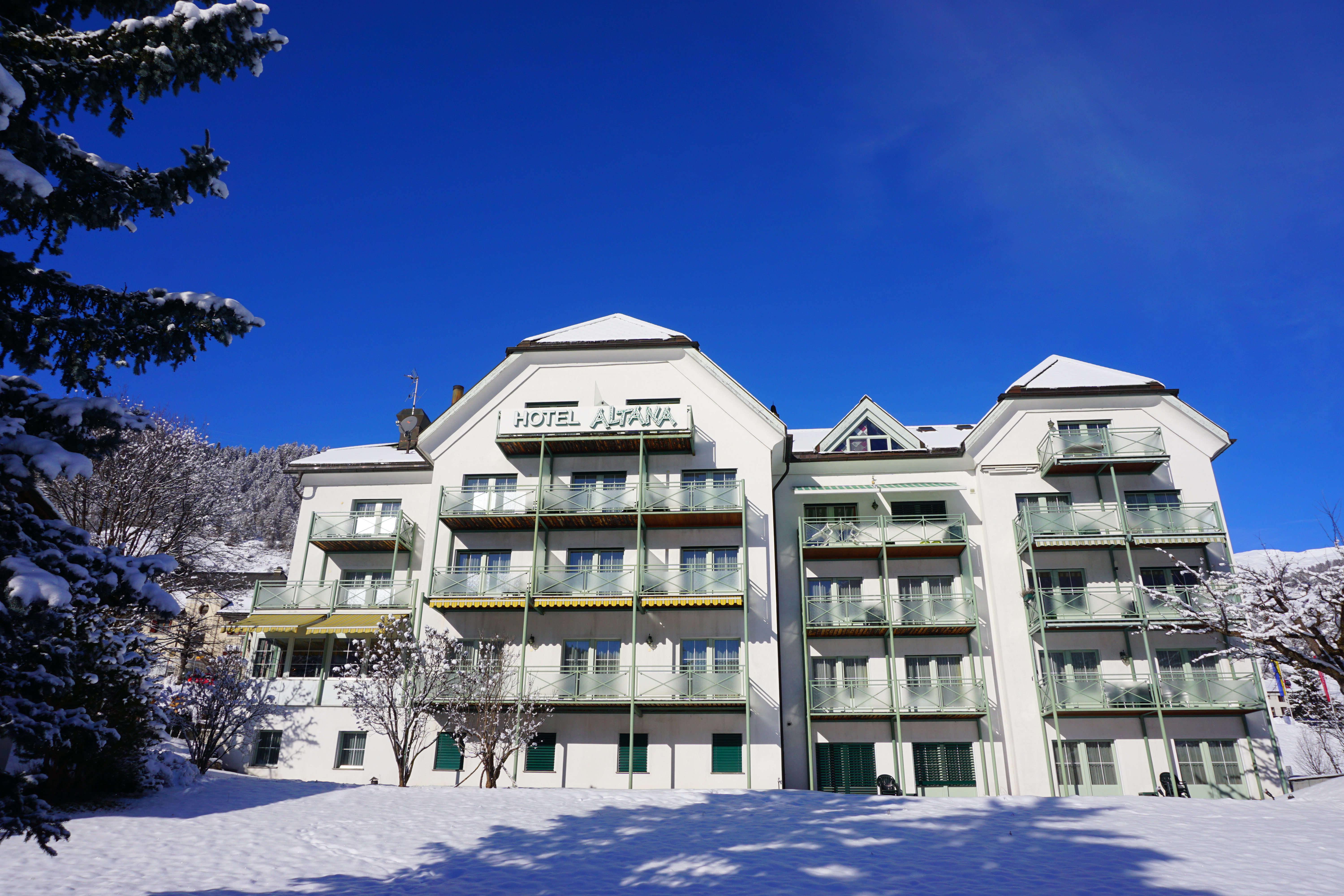

Lamezia Terme - Scuol - Typically Swiss Hotel Altana