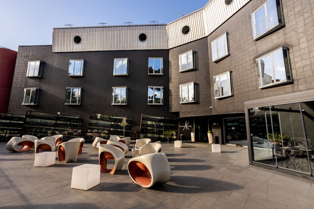 

Milano - La Massimina-Casal Lumbroso - Black Hotel