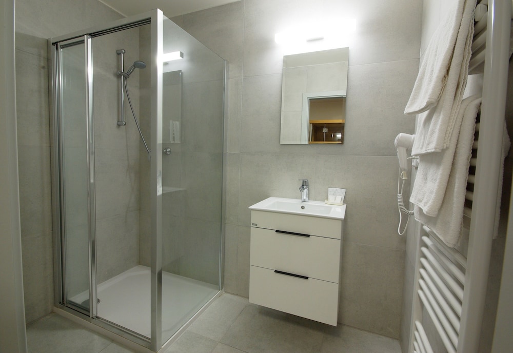 

Pisa - Zdiby - Adeba Hotel