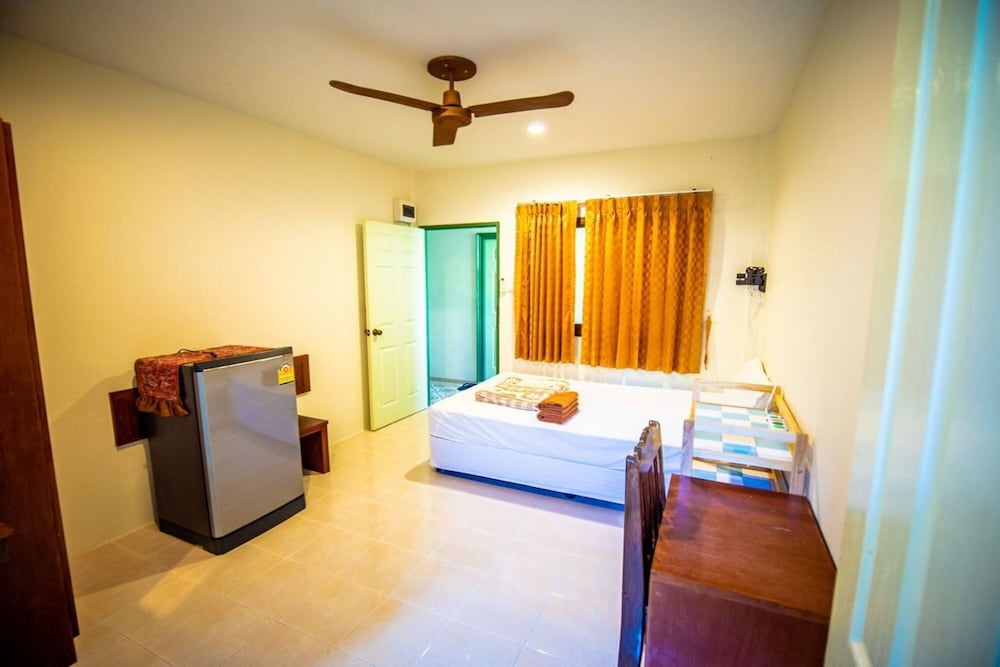 

Roma - Kamala Beach - Muchshima House