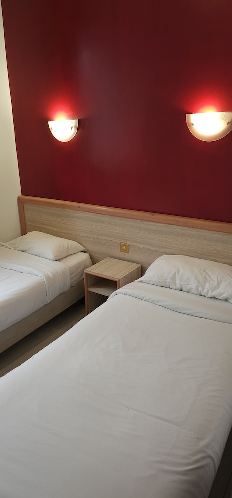 

Palermo - Alti Pirenei - Hautes-Pyrénées, Francia - Hotel CÖRONA Lourdes