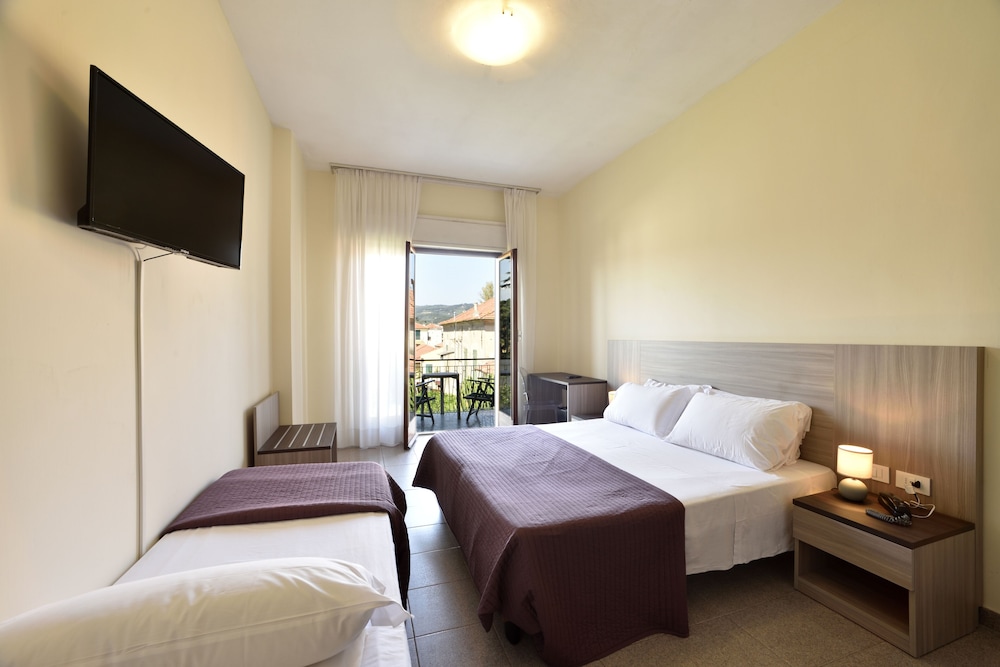

Napoli - Imperia - Hotel Diano Marina Mhotelsgroup