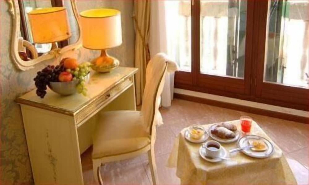 

Roma - Lido di Venezia - Hotel Canal
