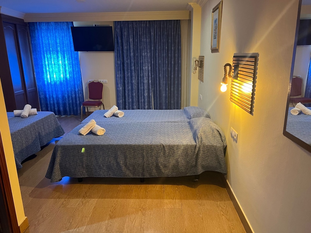 

Genova - Empuriabrava - Hotel Portofino by InsideHome