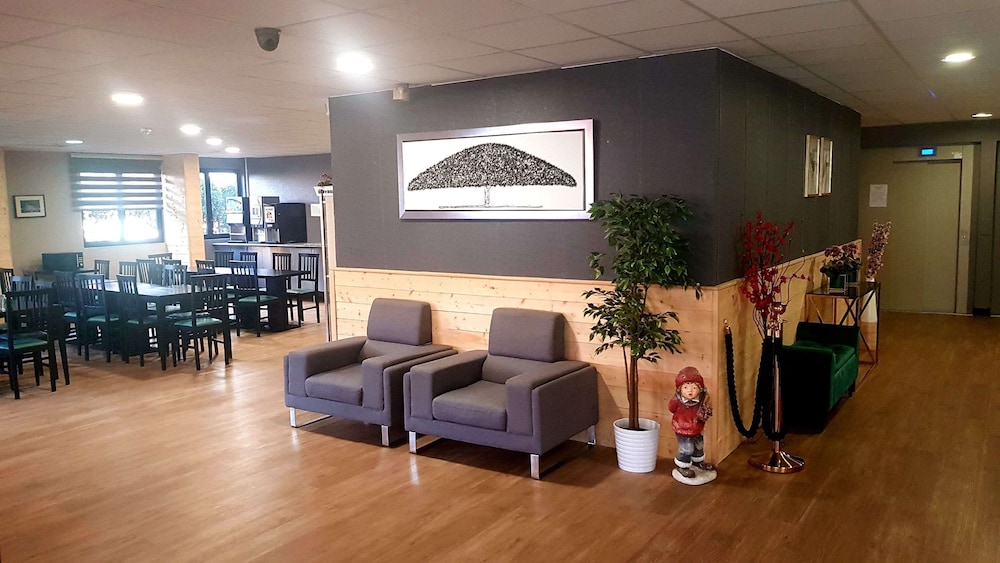 

Milano - Ivry-sur-Seine - Euro Hôtel Paris Créteil