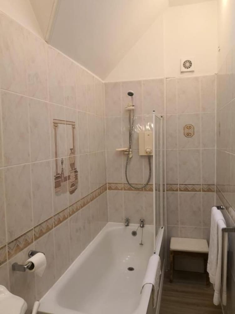 

Palermo - Stirling - OYO Dunmar House Hotel