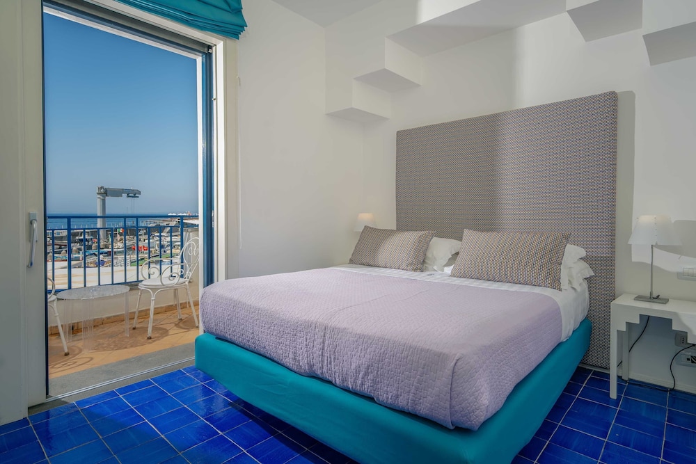 

Milano - Vico Equense - Le Ancore Hotel
