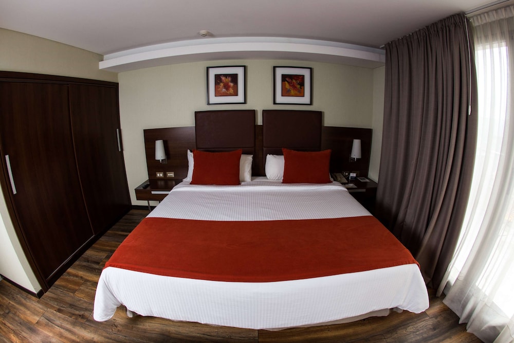 

Milano - Cordoba - Howard Johnson Hotel Cordoba
