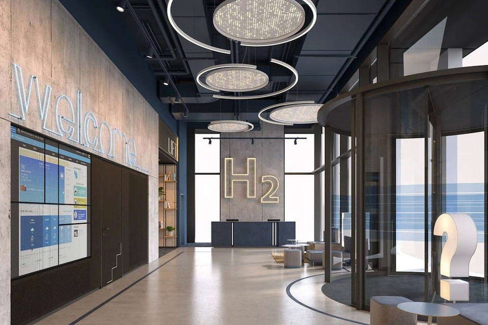 

Bari - Budapest - H2 Hotel Budapest