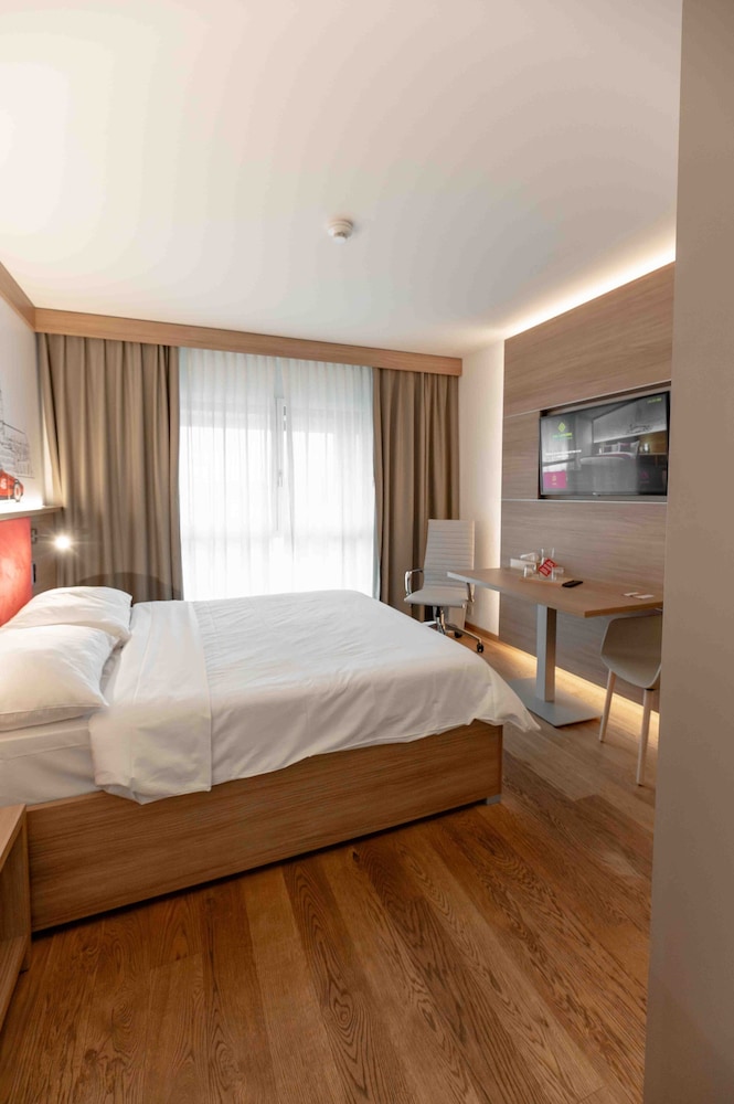 

Lamezia Terme - Berna - Los Lorentes Residences