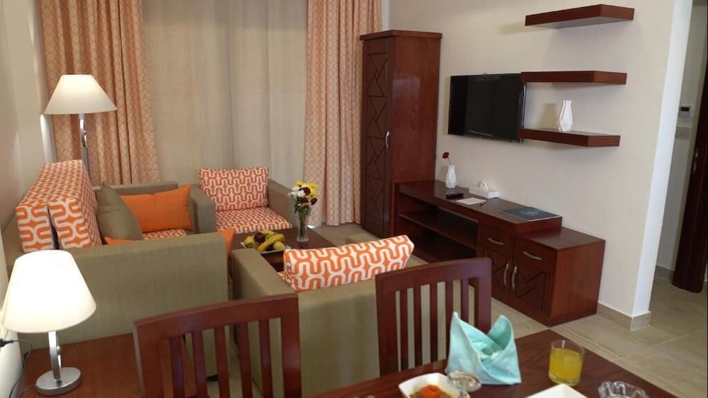 

Roma - Port Ghalib - Oyster Bay Beach Suites
