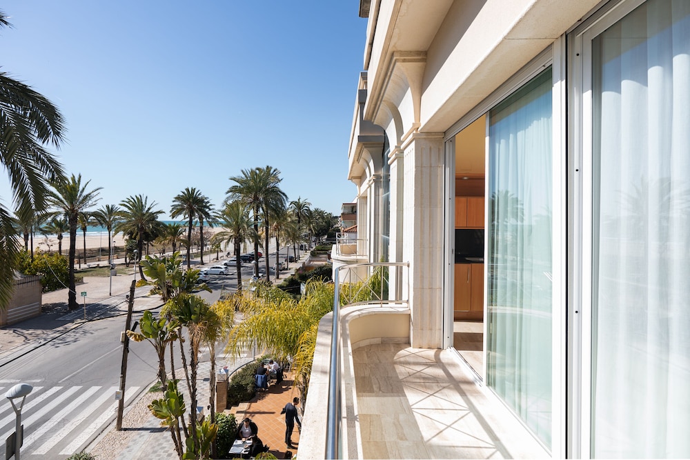 

Milano - Sitges - MAREA ApartHotel